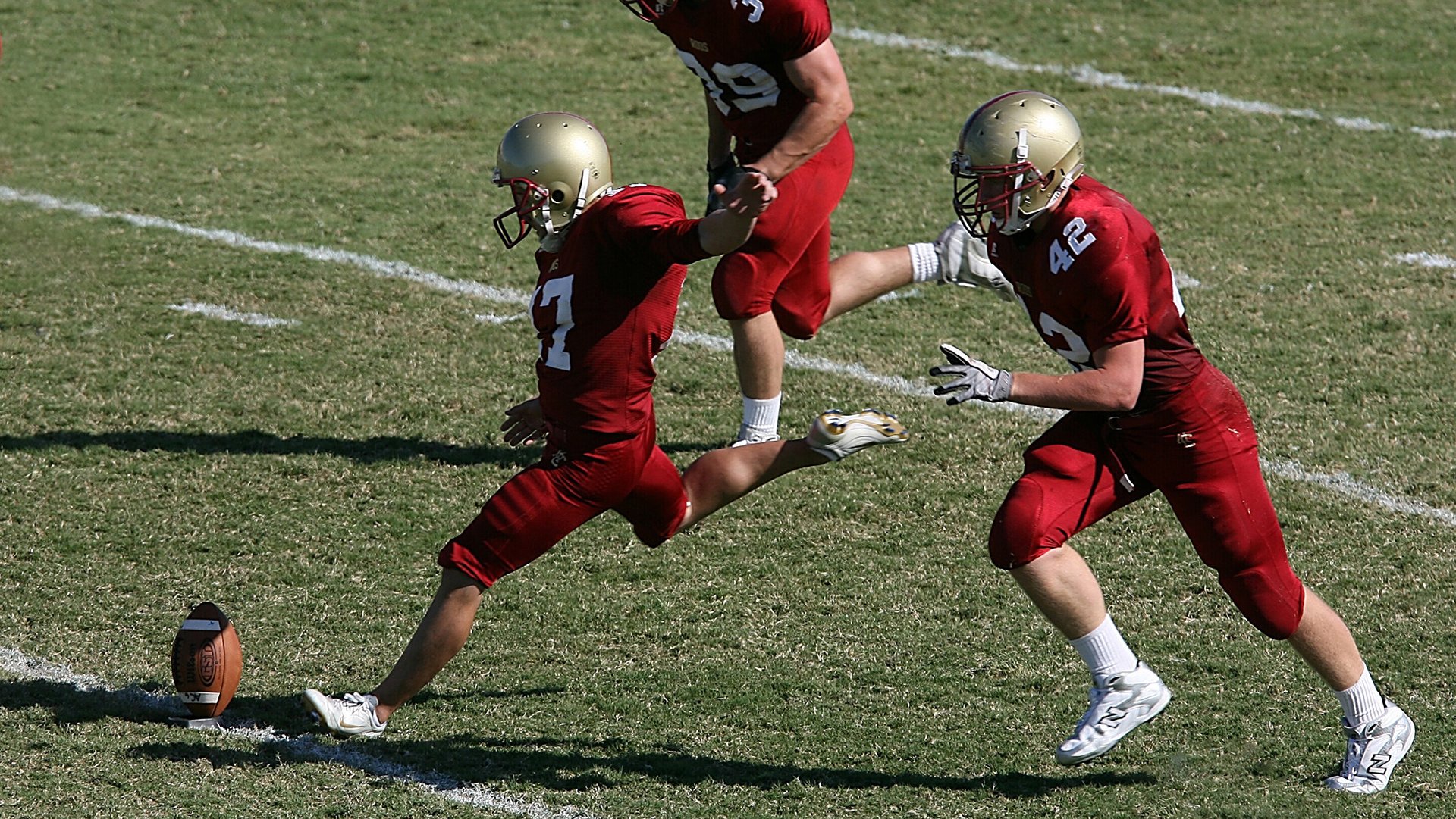 弗兰:全黑队中场的“战术大师”,巧妙组织进攻为队友创造机会